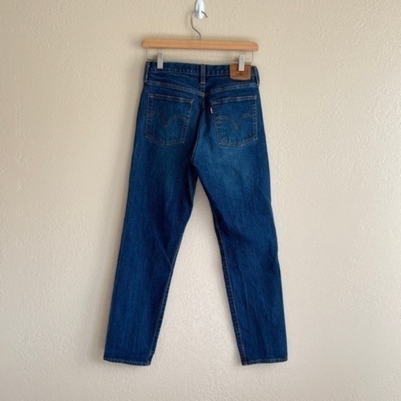 Levi’s Wedgie Straight Leg Button Fly Jeans size 28 - Picture 6 of 7